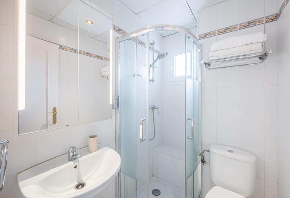 Holiday home House - 8 Persons-pool Heater-wifi